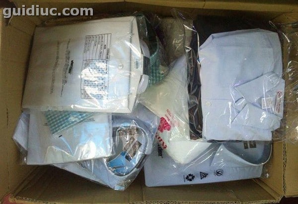 Đóng gói quần áo